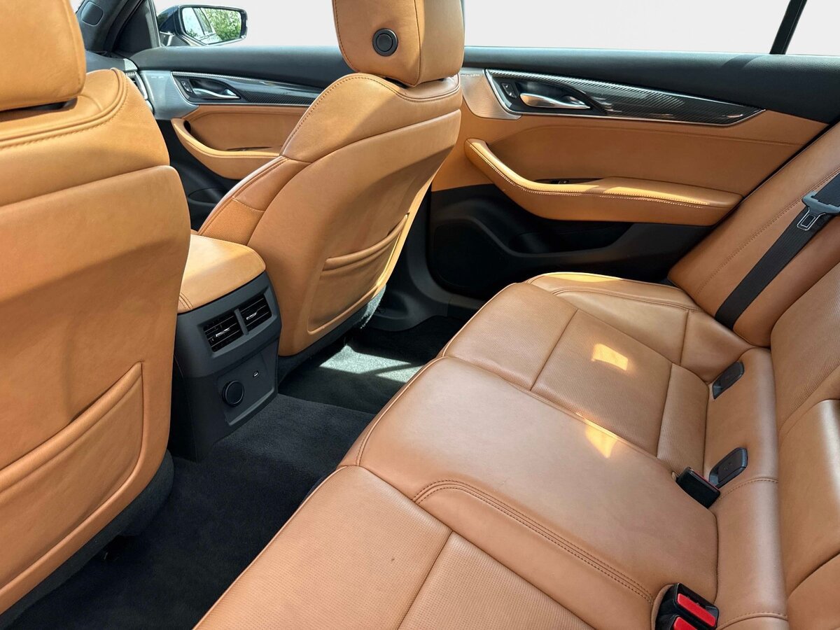 Used 2023 Cadillac CT5 V w/ Platinum Package RWD image 13