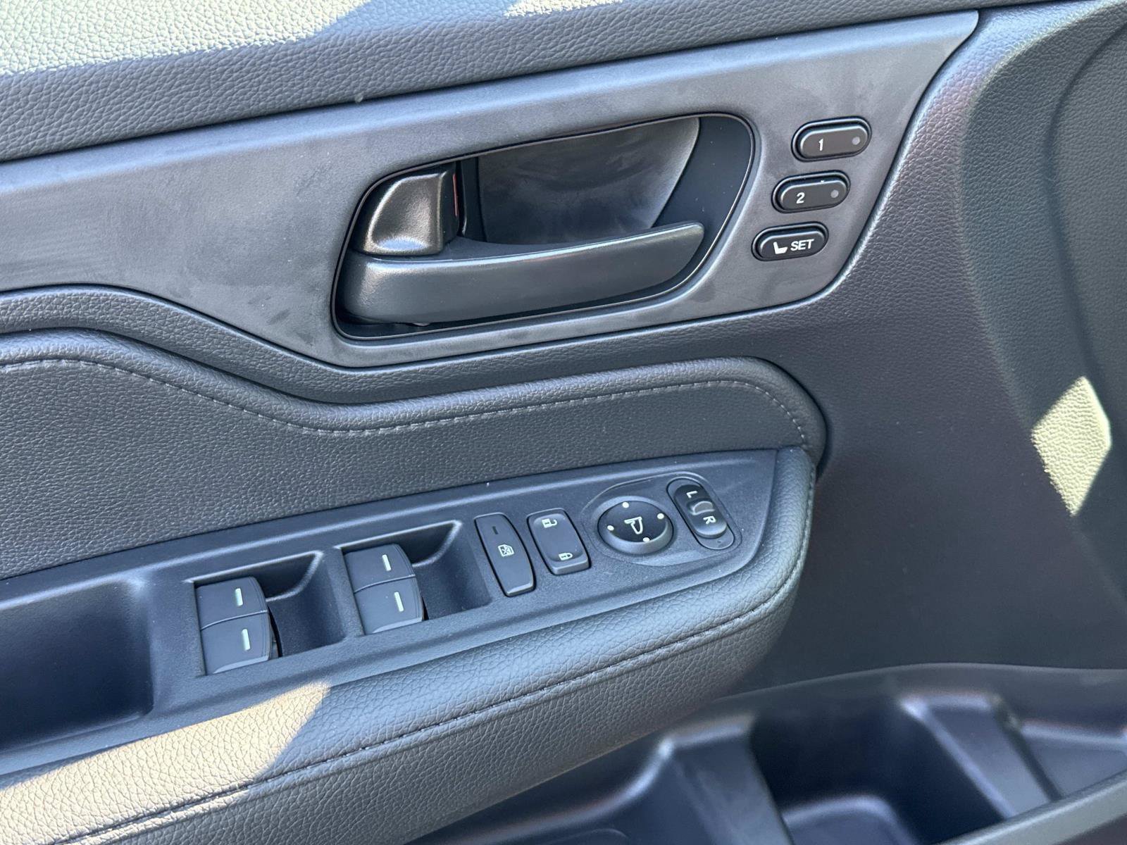 New 2026 Honda Odyssey Sport-L image 7