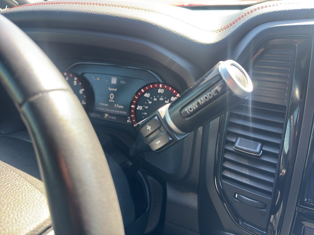 Used 2020 Nissan Titan PRO-4X w/ Pro-4x Convenience Package image 15