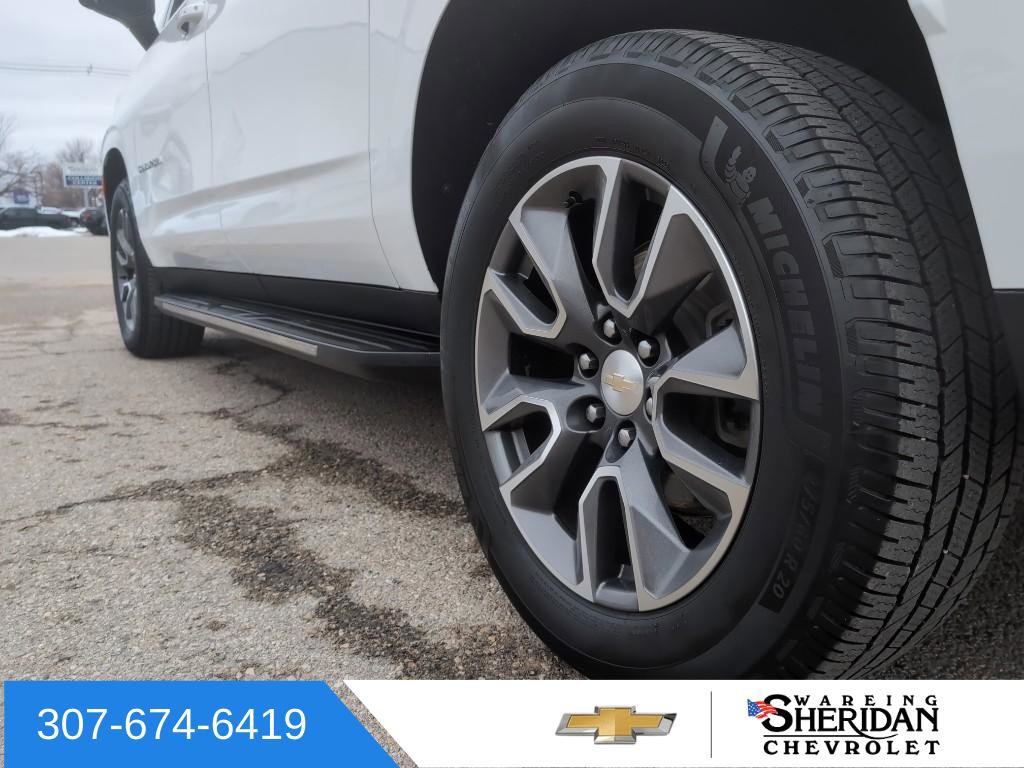 Used 2021 Chevrolet Suburban LT w/ Luxury Package image 7