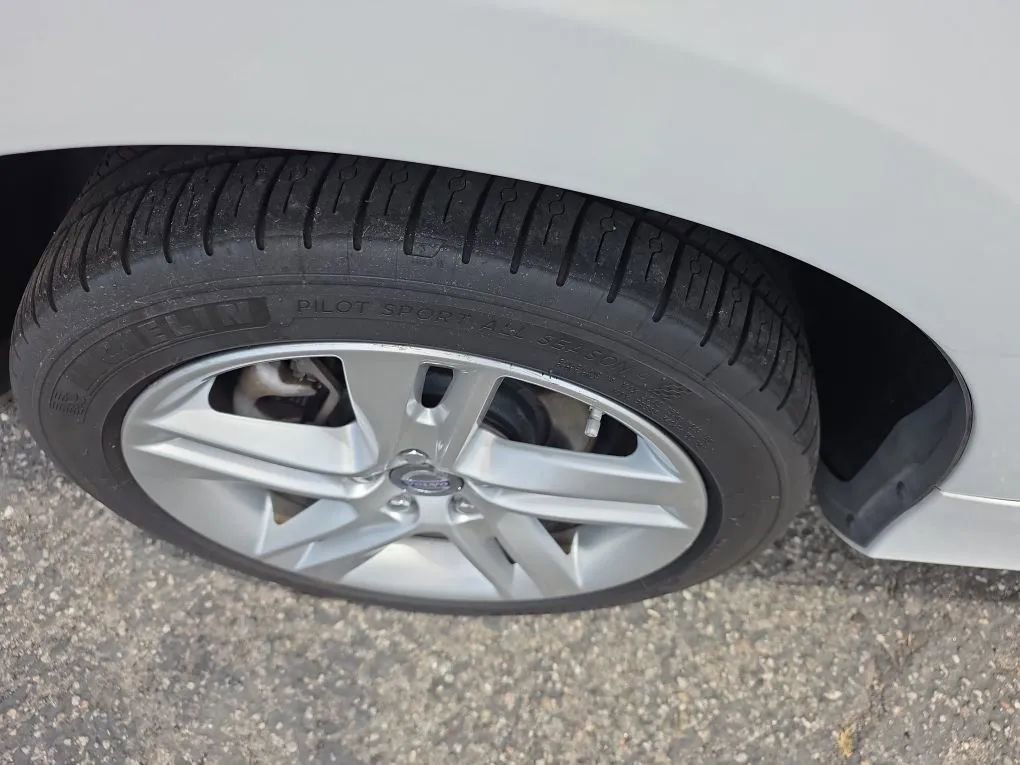 Used 2015 Volvo V60 T5 Premier w/ Convenience Package image 39