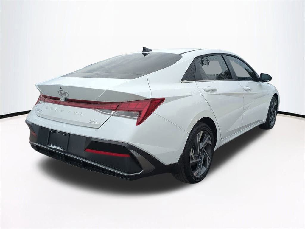 New 2026 Hyundai Elantra Limited image 5