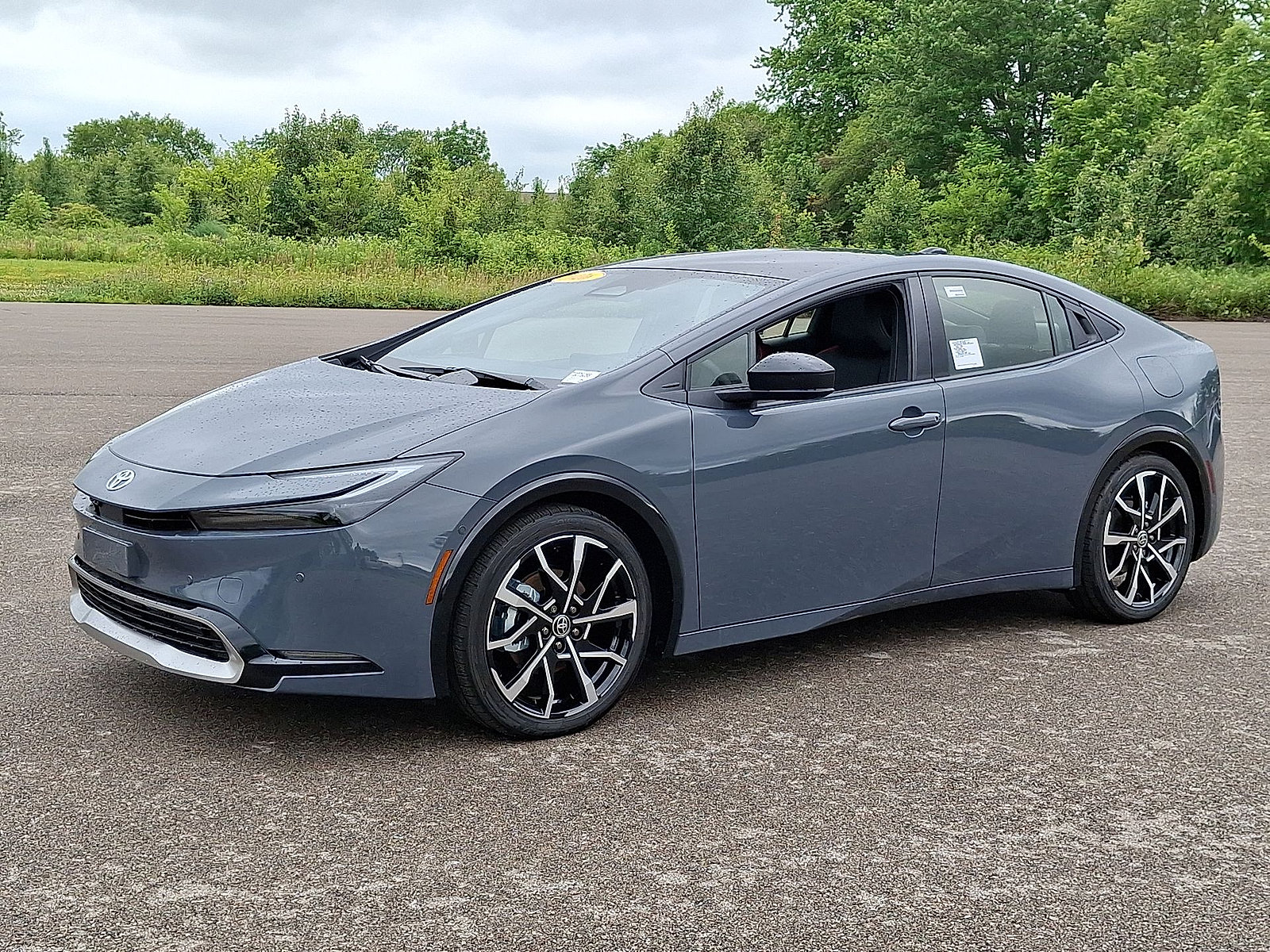 New 2026 Toyota Prius Plug-In Hybrid FWD image 10