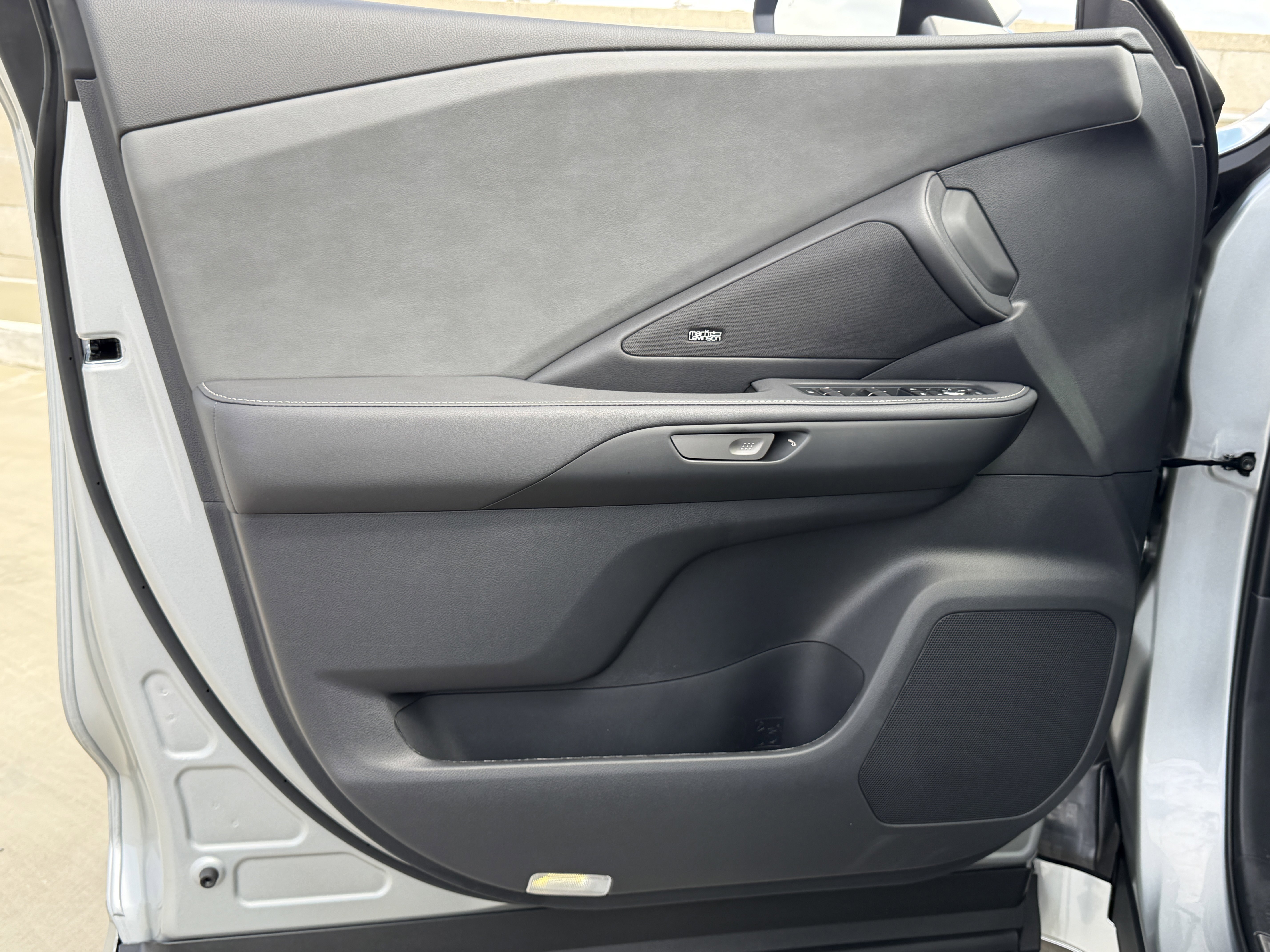 New 2026 Lexus TX 550h AWD Plug-In Hybrid image 15