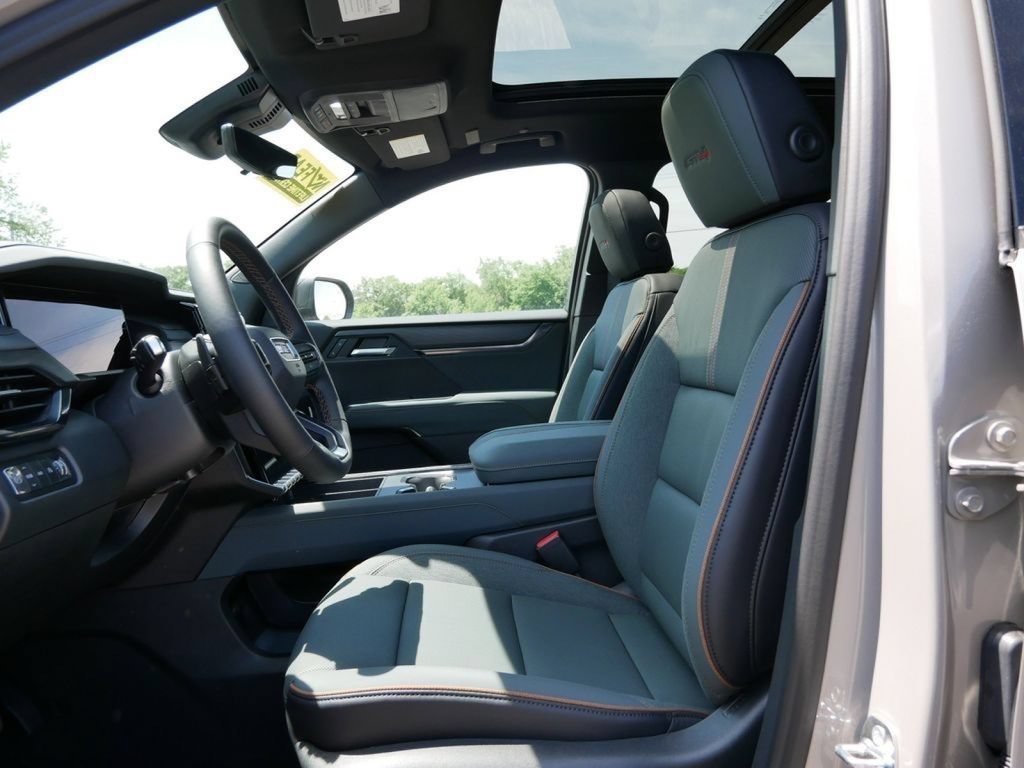 New 2026 GMC Acadia AT4 w/ Luxury Package AWD/4WD image 7