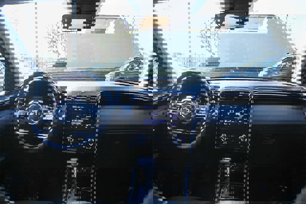 Certified 2022 Hyundai Tucson SEL w/ Cargo Package image 17