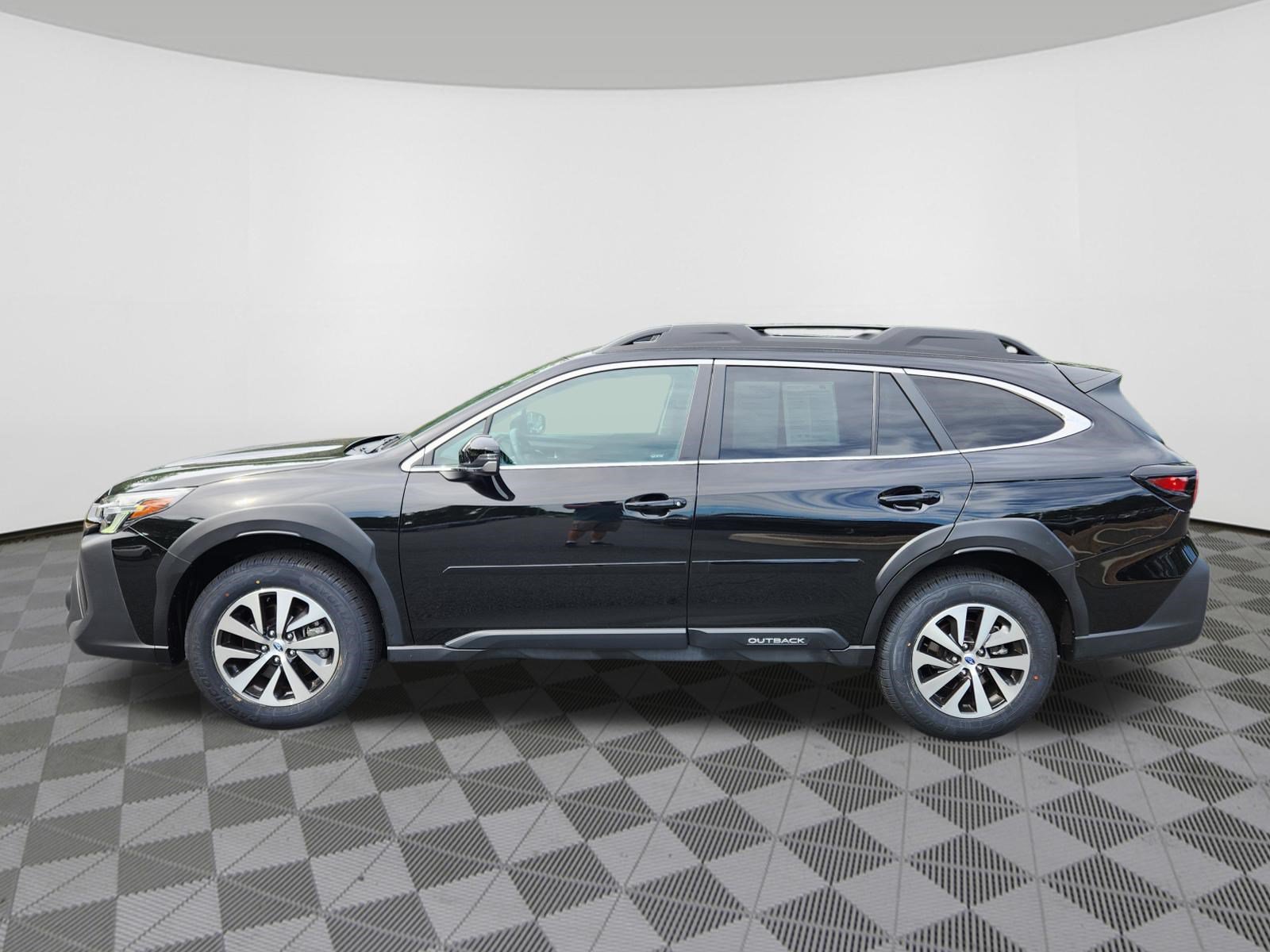 Certified 2023 Subaru Outback Premium w/ Popular Package #1 AWD/4WD image 5