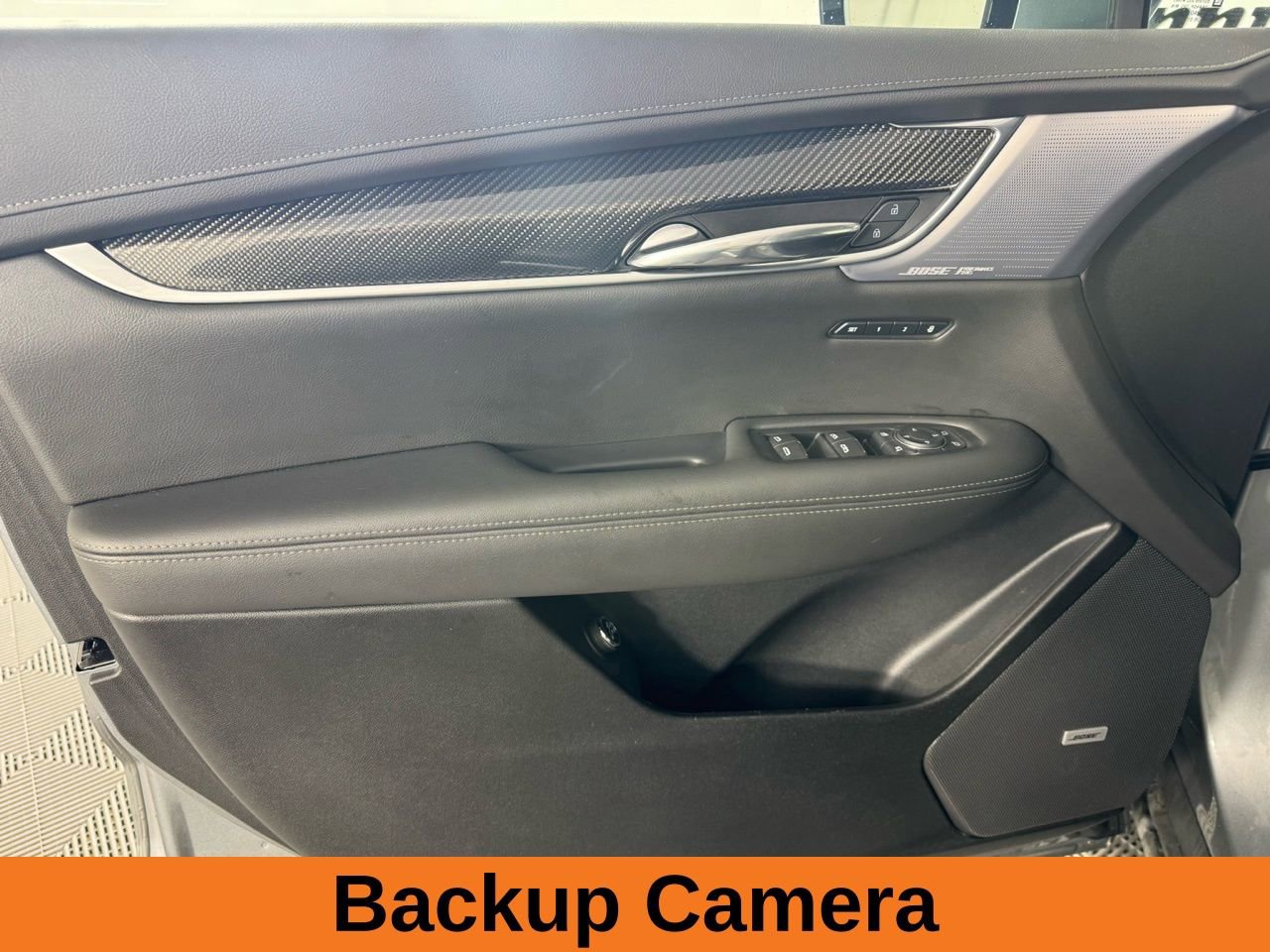 Used 2024 Cadillac XT6 Sport w/ Technology Package image 10