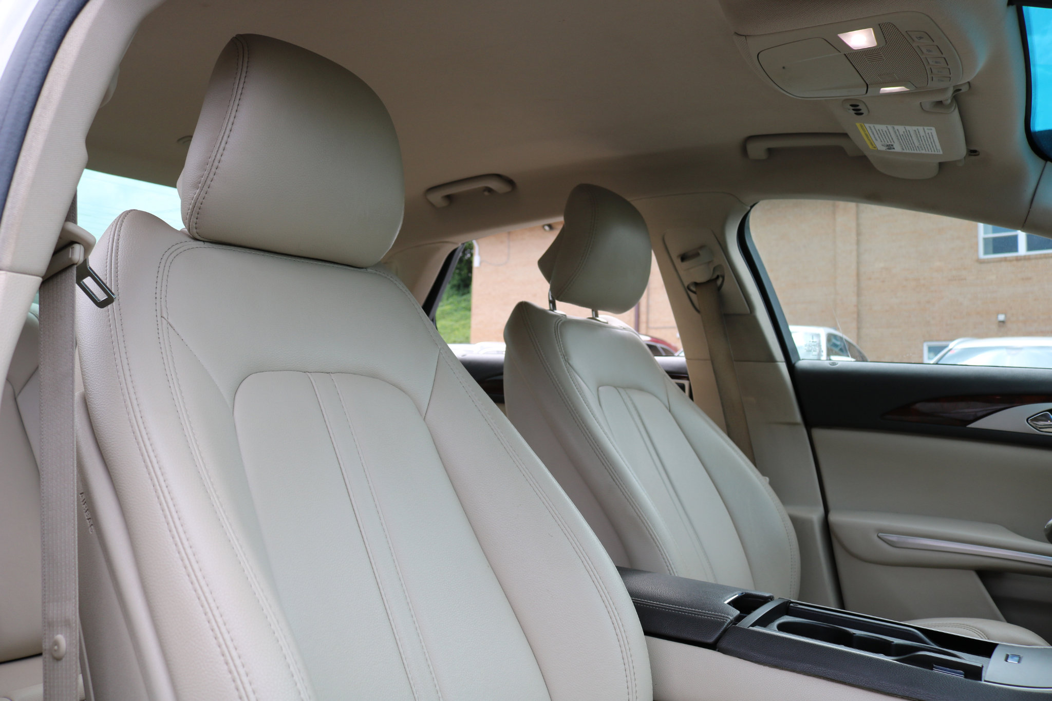 Used 2016 Lincoln MKZ image 43