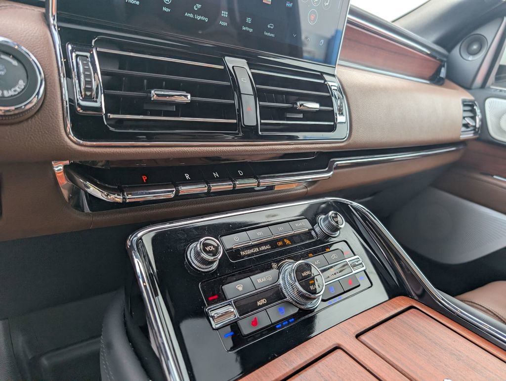 Used 2024 Lincoln Navigator L Reserve AWD/4WD image 22