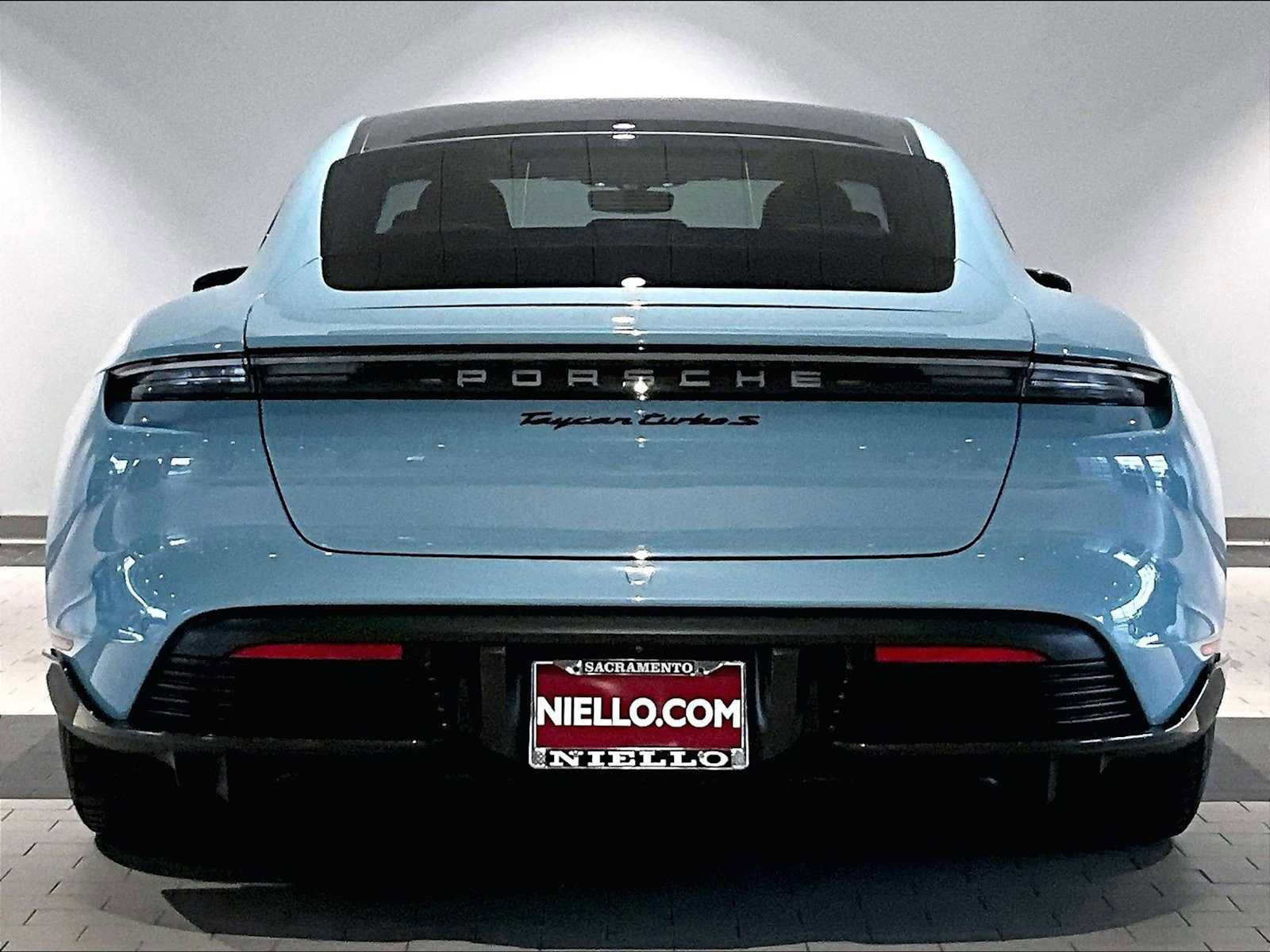 Used 2020 Porsche Taycan Turbo S image 9