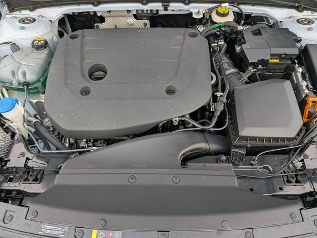 Used 2026 Volvo XC40 B5 Plus w/ Protection Package Premier image 33