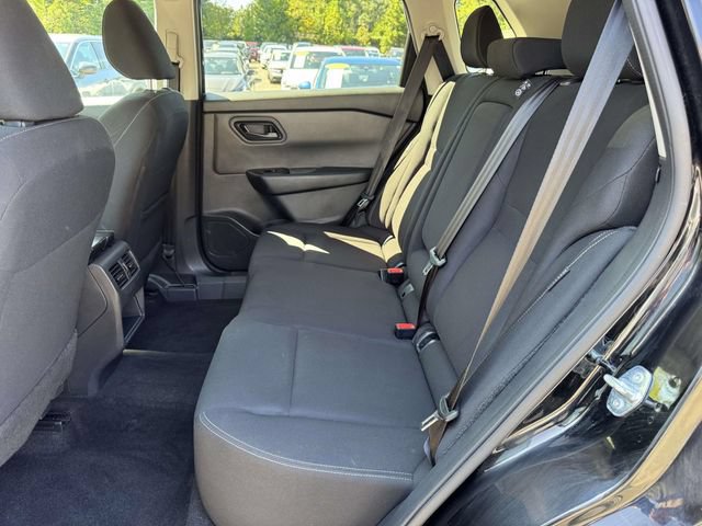 Used 2024 Nissan Rogue S AWD/4WD image 14