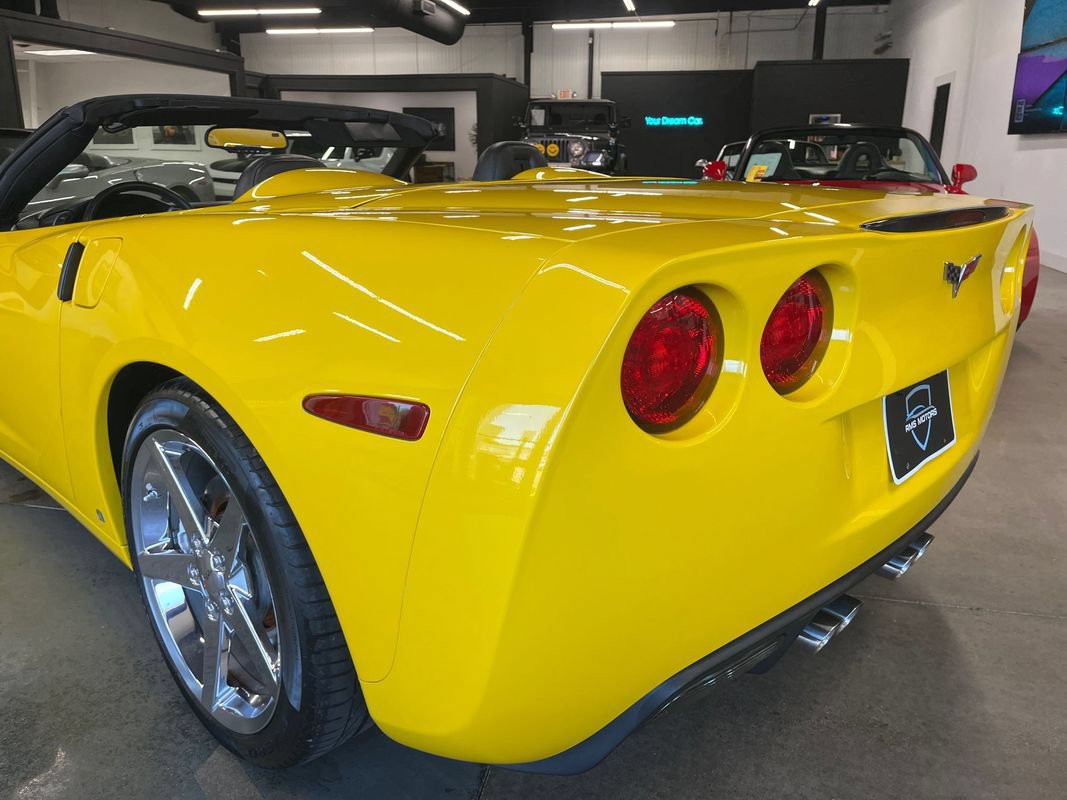 Used 2007 Chevrolet Corvette Convertible w/ Preferred Equipment Group RWD image 29