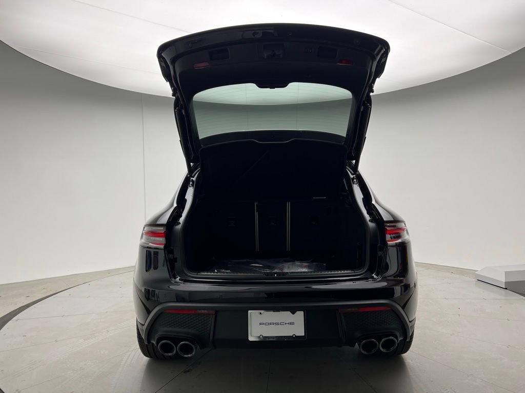 New 2026 Porsche Macan image 20