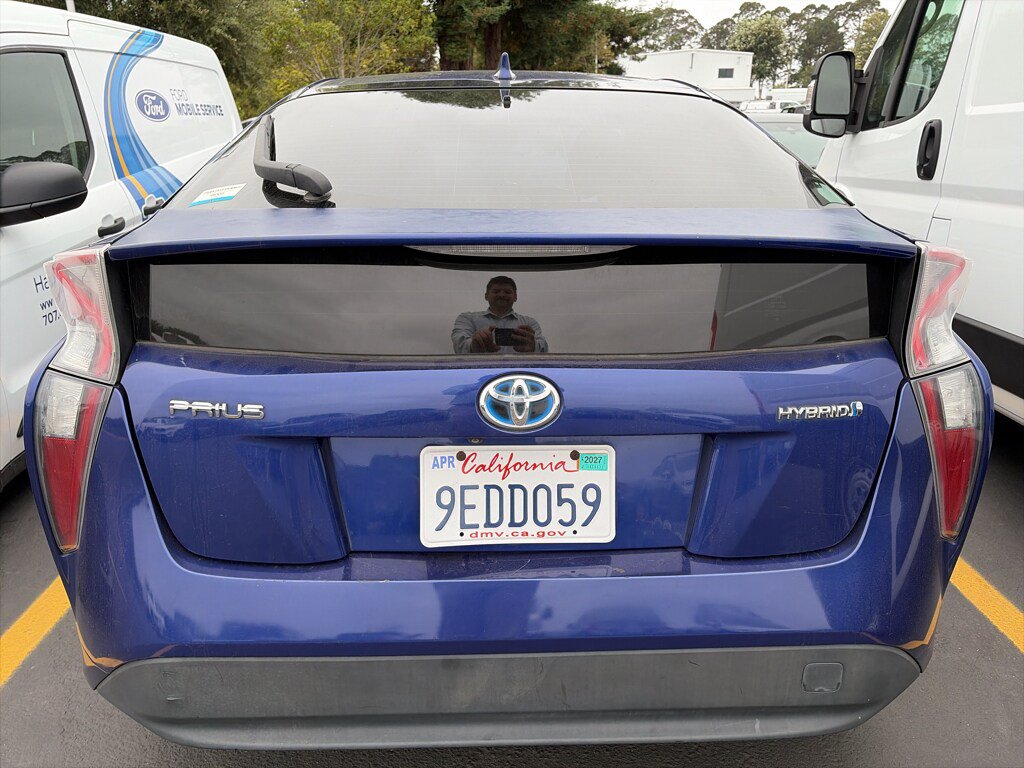 Used 2016 Toyota Prius Two FWD image 3