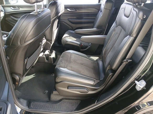 Used 2023 Jeep Grand Cherokee L Laredo image 31