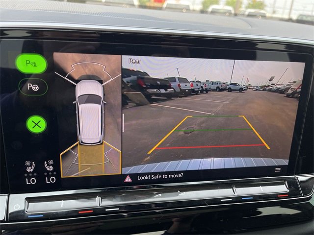 Used 2024 Volkswagen Atlas SEL Premium R-Line image 17