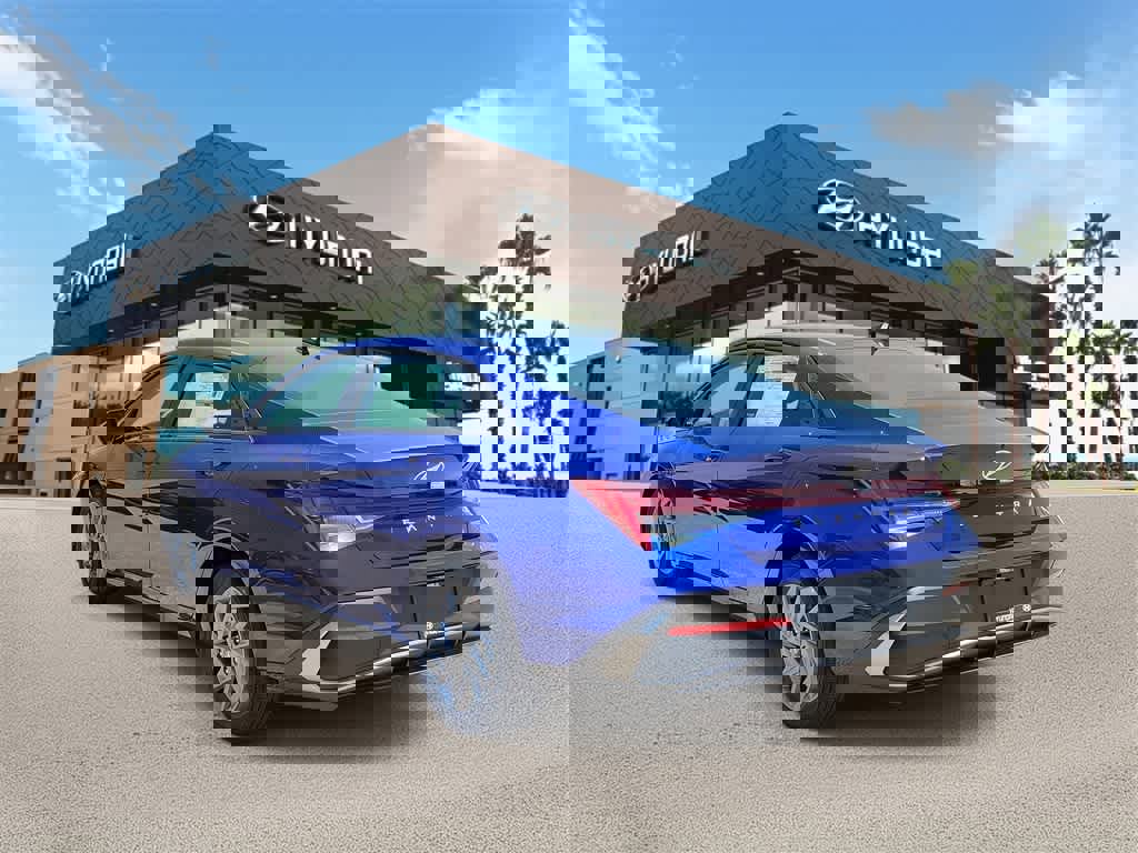New 2025 Hyundai Elantra Blue image 2