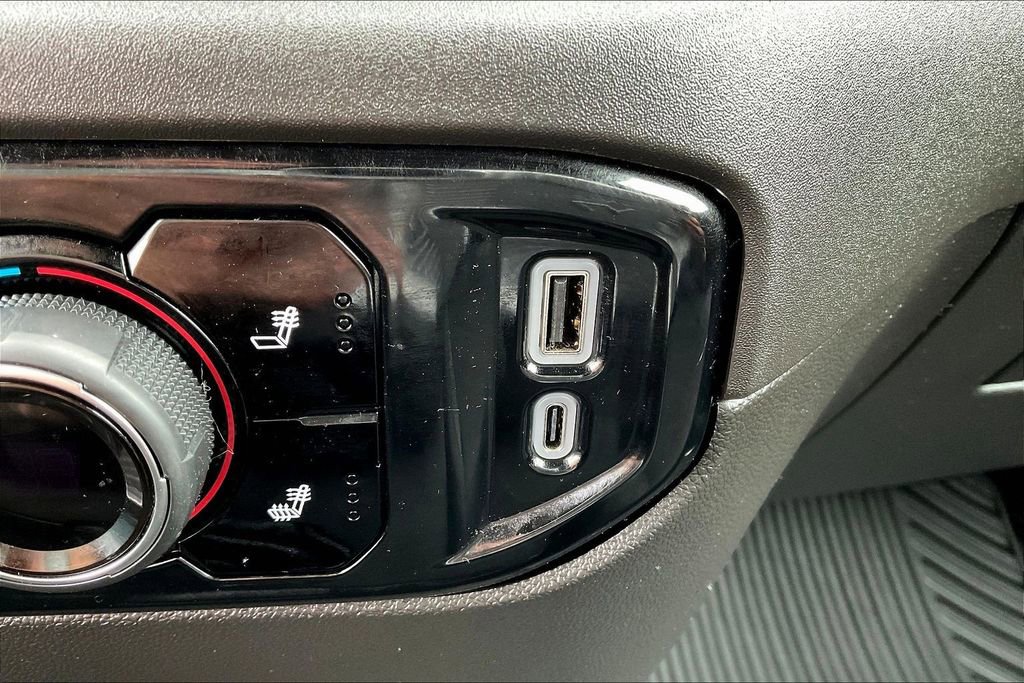 Used 2025 Chevrolet Silverado 1500 LT image 26