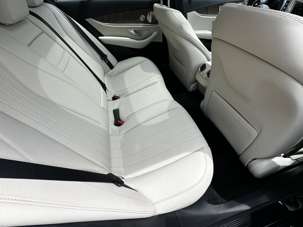 Certified 2022 Mercedes-Benz E 350 4MATIC Sedan image 17