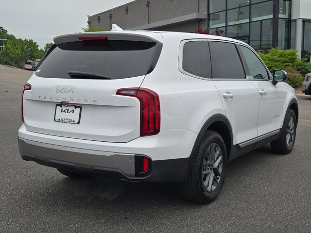 Used 2025 Kia Telluride LX FWD image 12