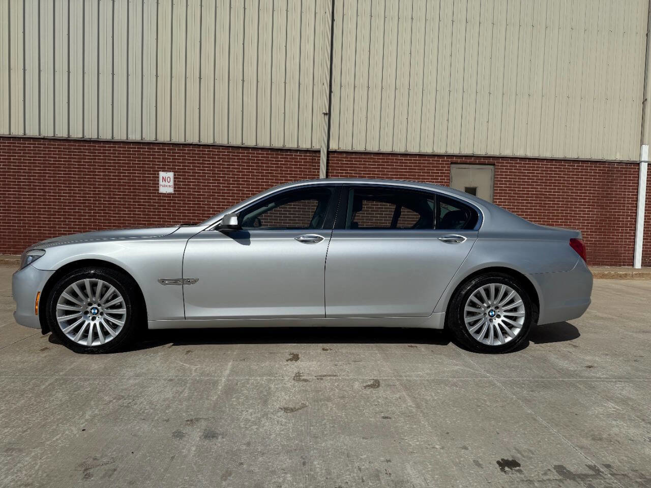 Used 2012 BMW 750Li xDrive LXI image 4
