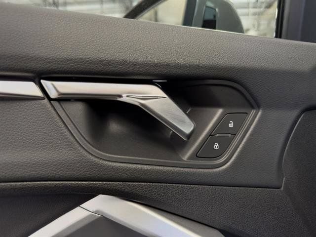 Certified 2025 Audi Q3 2.0T Premium w/ Convenience Package AWD/4WD image 27