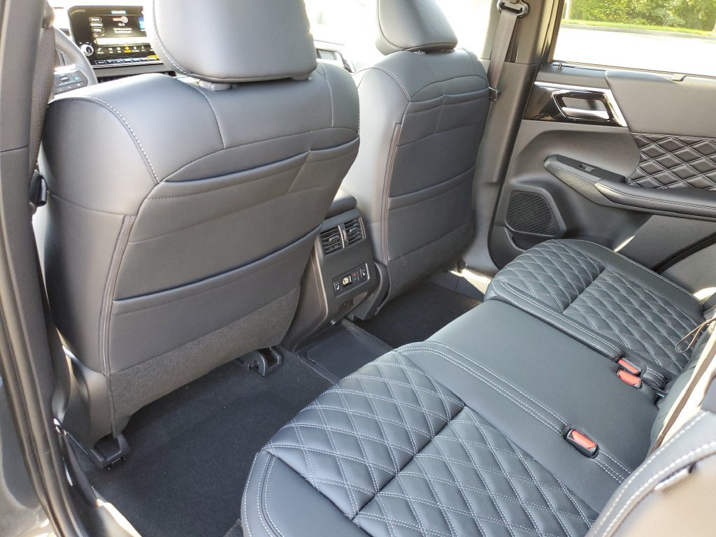 New 2026 Nissan Rogue Platinum AWD/4WD image 13