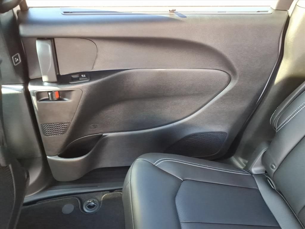 New 2026 Chrysler Pacifica Select w/ S Appearance Package FWD image 31