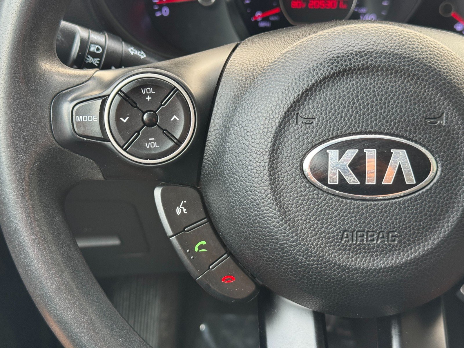Used 2016 Kia Soul + FWD image 19