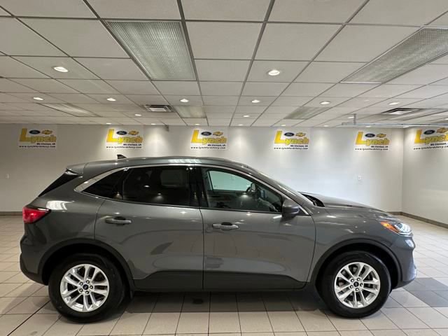 Used 2022 Ford Escape SE w/ Convenience Package image 3