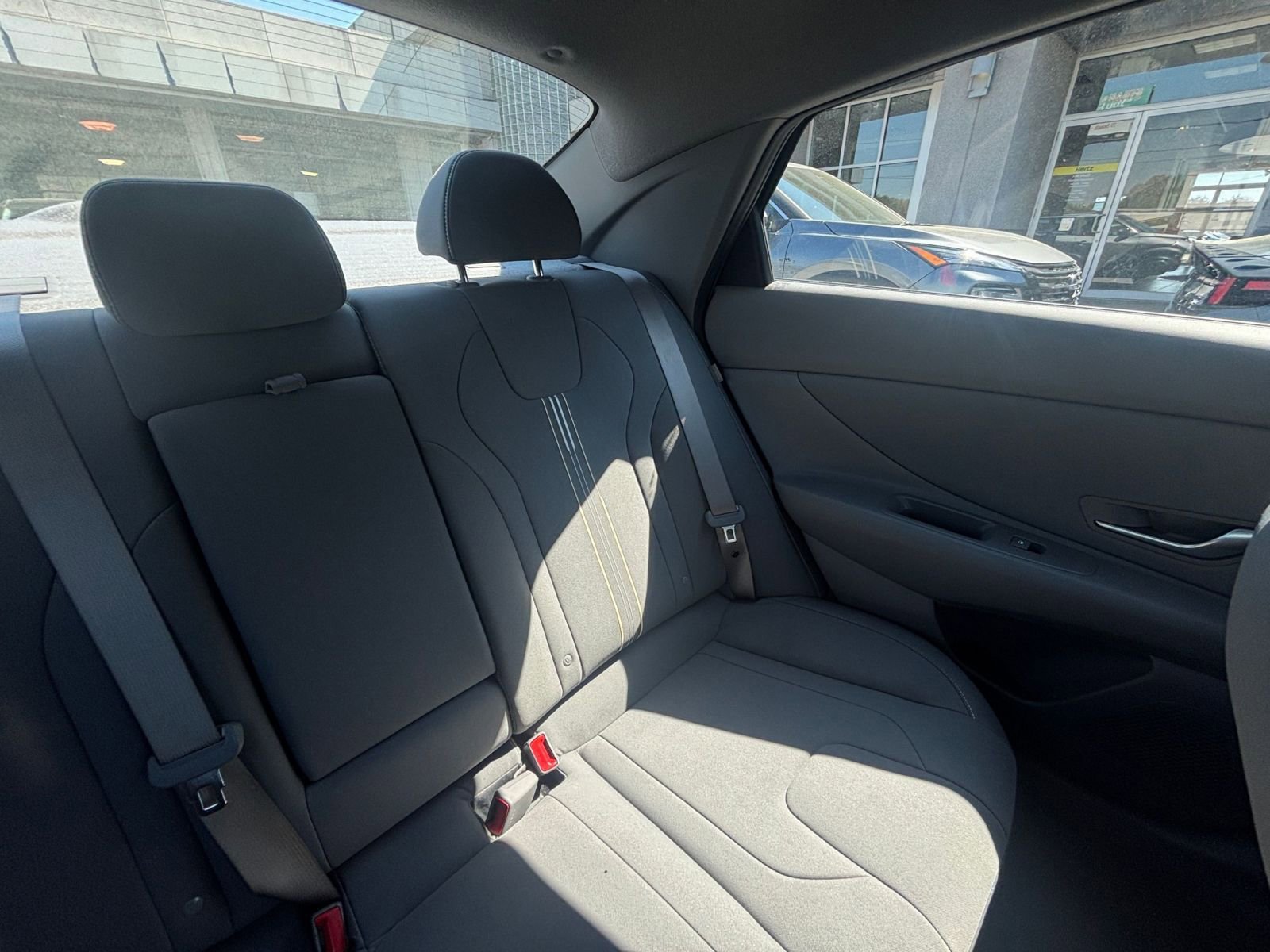 Used 2025 Hyundai Elantra SEL image 38