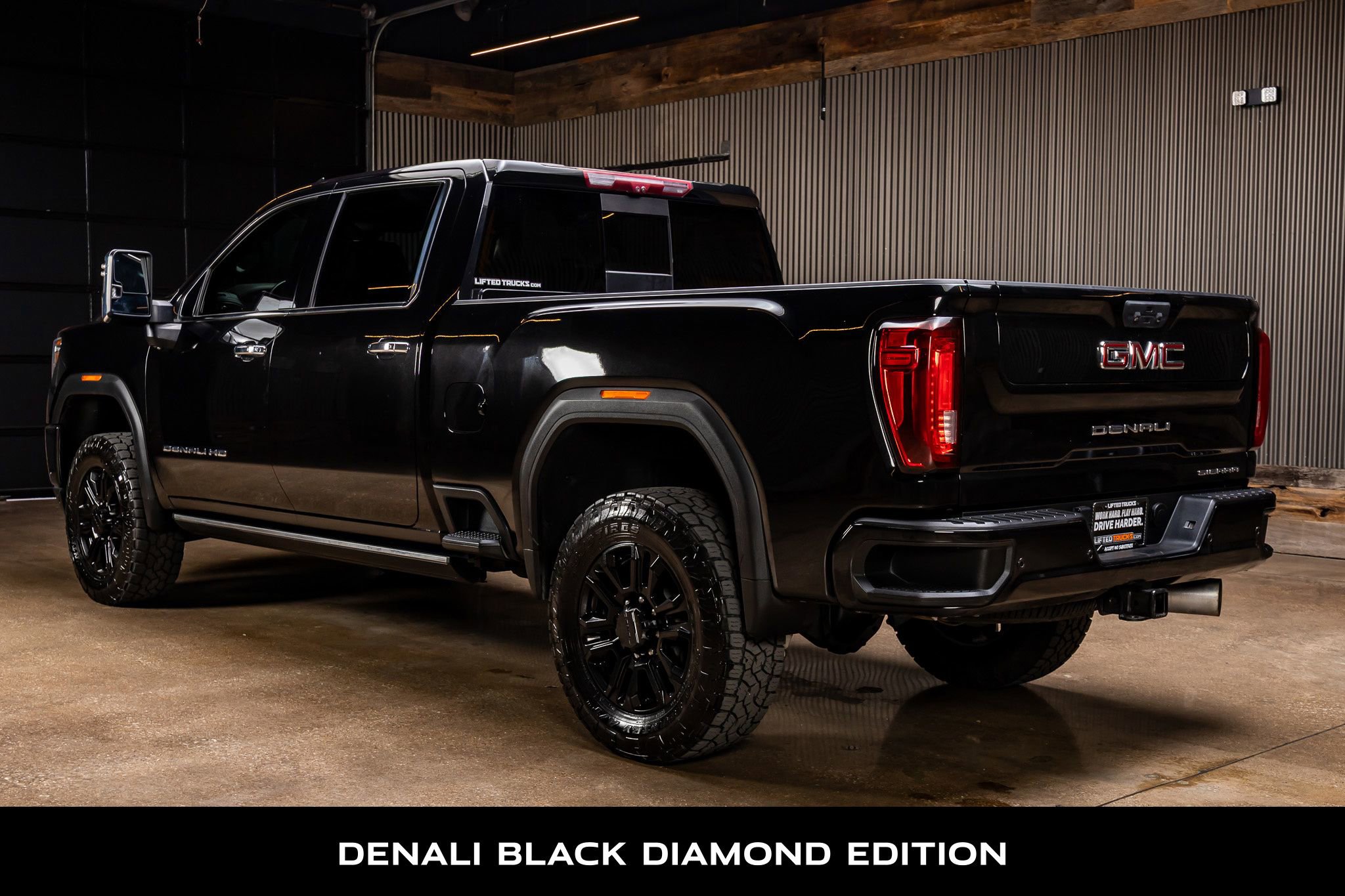 Used 2023 GMC Sierra 3500 Denali w/ Denali Black Diamond Edition image 6