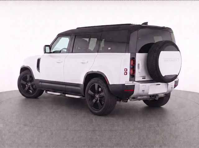 Used 2023 Land Rover Defender 130 SE AWD/4WD image 3