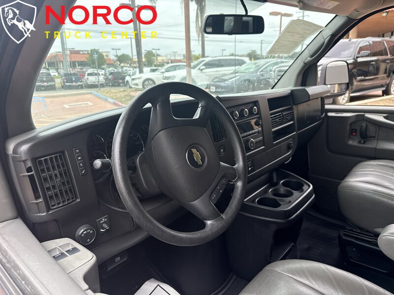 Used 2014 Chevrolet Express 3500 LS RWD image 32