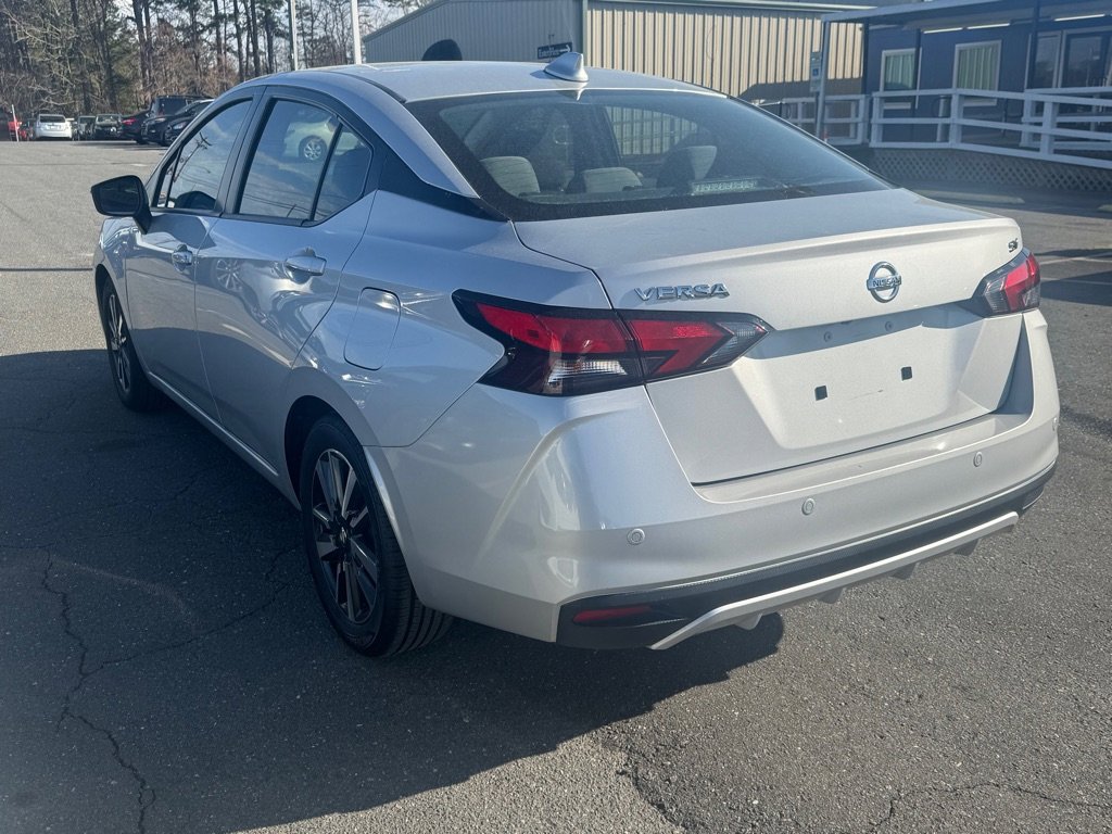 Used 2021 Nissan Versa SV image 5