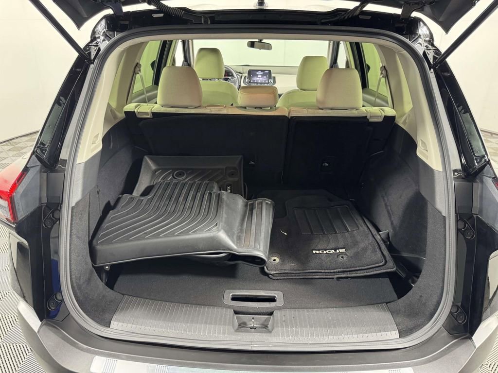 Used 2023 Nissan Rogue SV AWD/4WD image 14