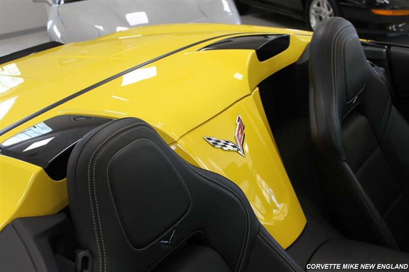 Used 2016 Chevrolet Corvette Stingray Convertible w/ 2LT Preferred Equipment Group RWD image 32
