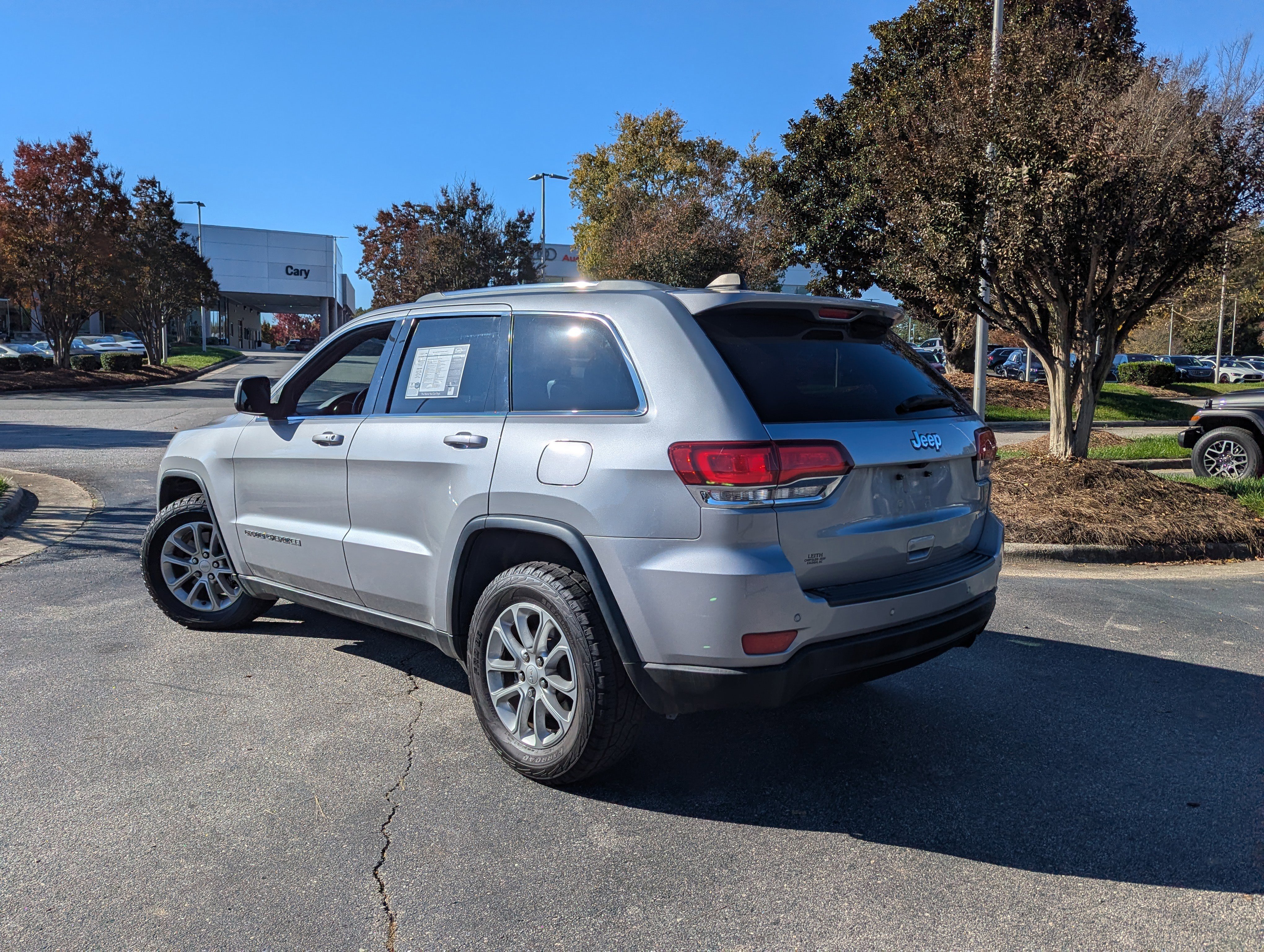 Used 2021 Jeep Grand Cherokee Laredo X image 7