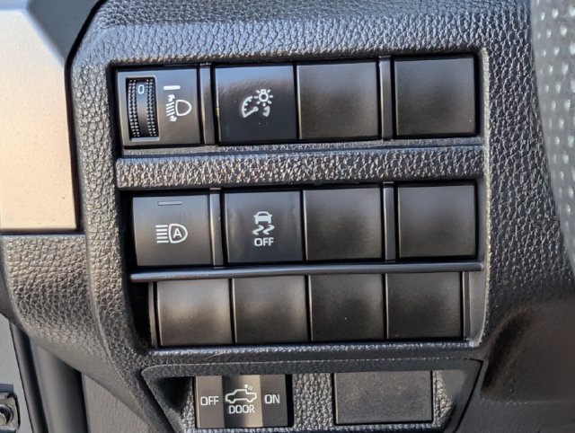 Used 2025 Toyota Tacoma TRD Sport AWD/4WD image 22