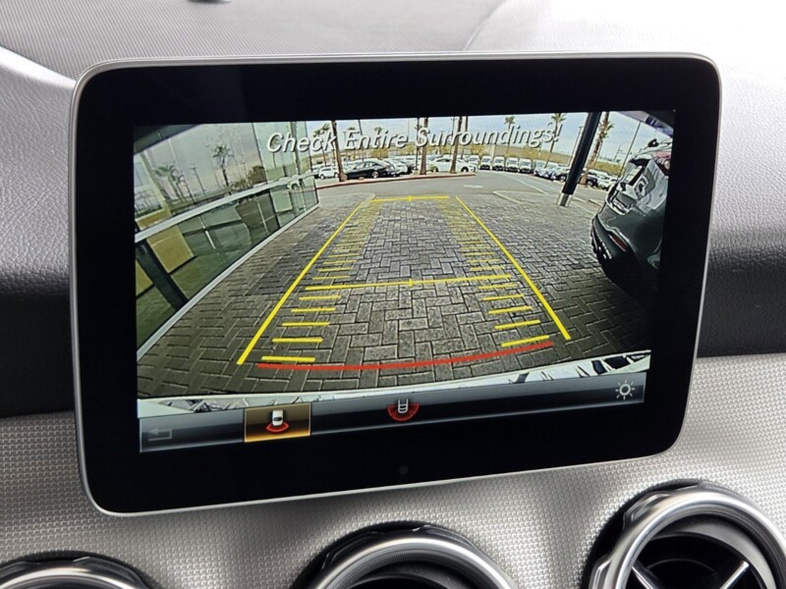 Used 2020 Mercedes-Benz GLA 250 4MATIC image 29