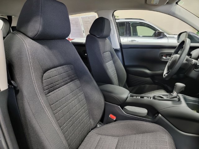 Used 2025 Honda HR-V LX image 15