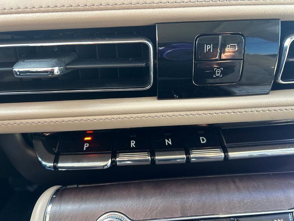 Used 2023 Lincoln Aviator Reserve w/ Equipment Group 201A image 20