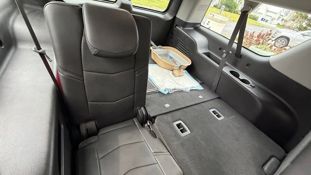 Used 2016 Cadillac Escalade ESV 2WD image 25