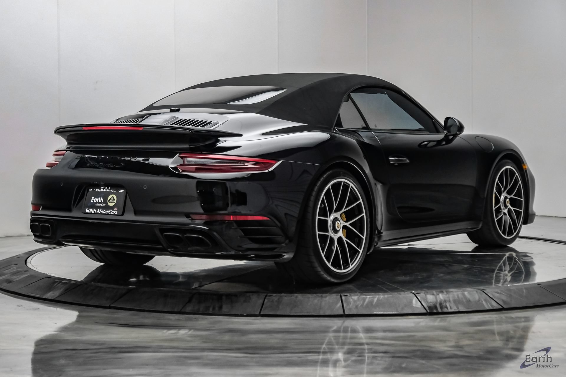 Used 2019 Porsche 911 Turbo S AWD/4WD image 21
