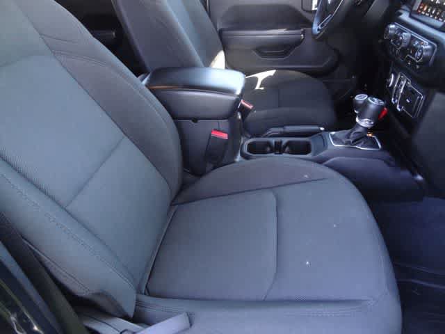Used 2023 Jeep Wrangler Unlimited Sport AWD/4WD image 14
