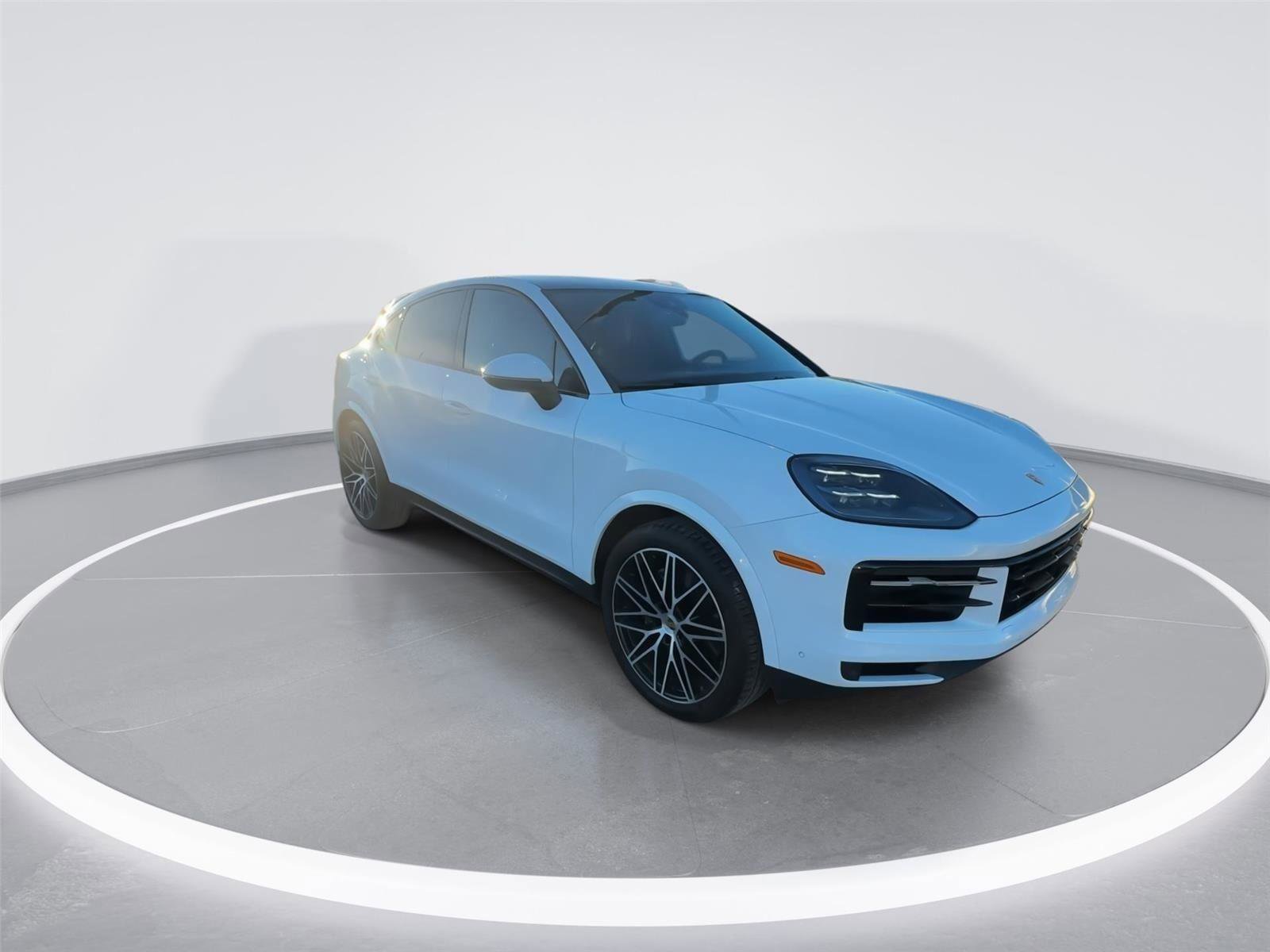 Used 2024 Porsche Cayenne Coupe image 2
