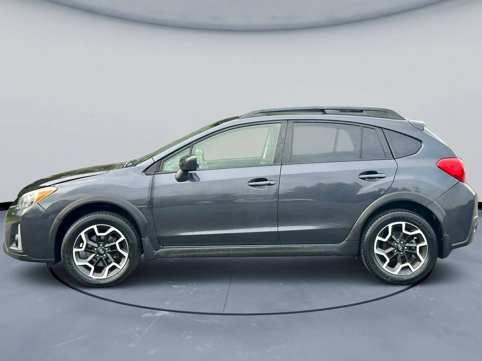 Used 2016 Subaru Crosstrek 2.0i Premium w/ Moonroof Package AWD/4WD image 3