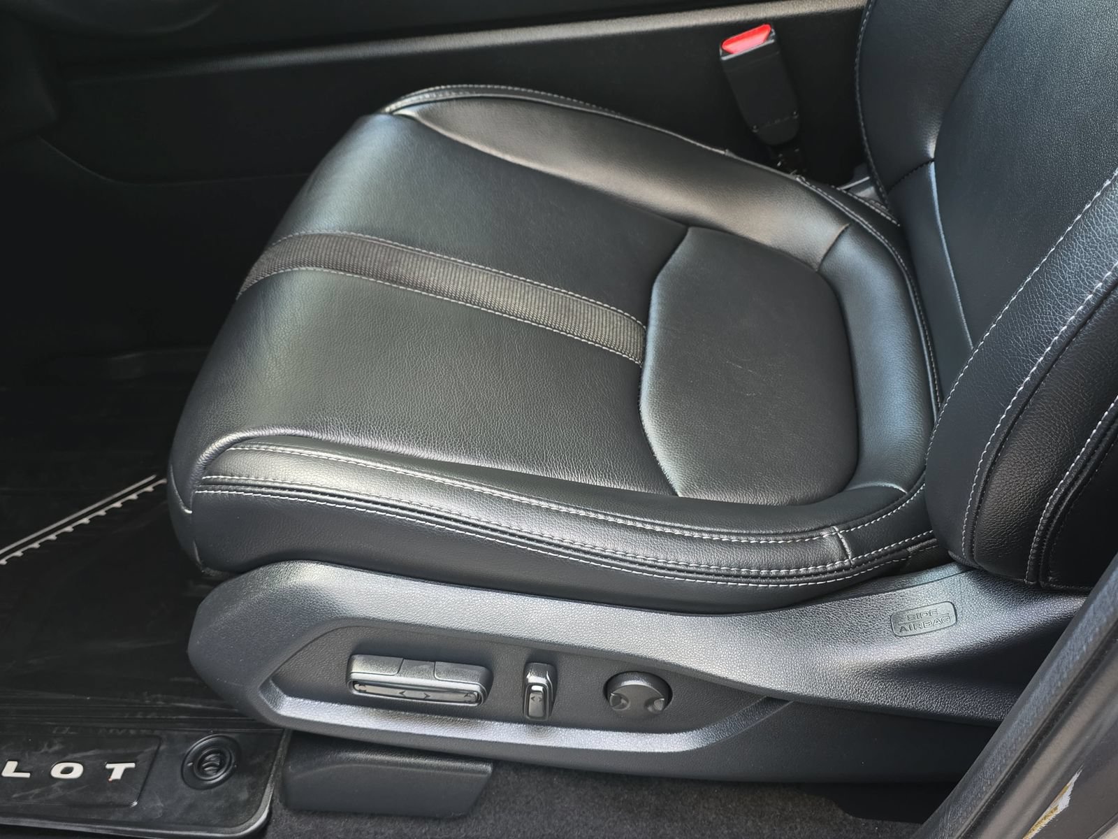 Certified 2024 Honda Pilot Touring image 31